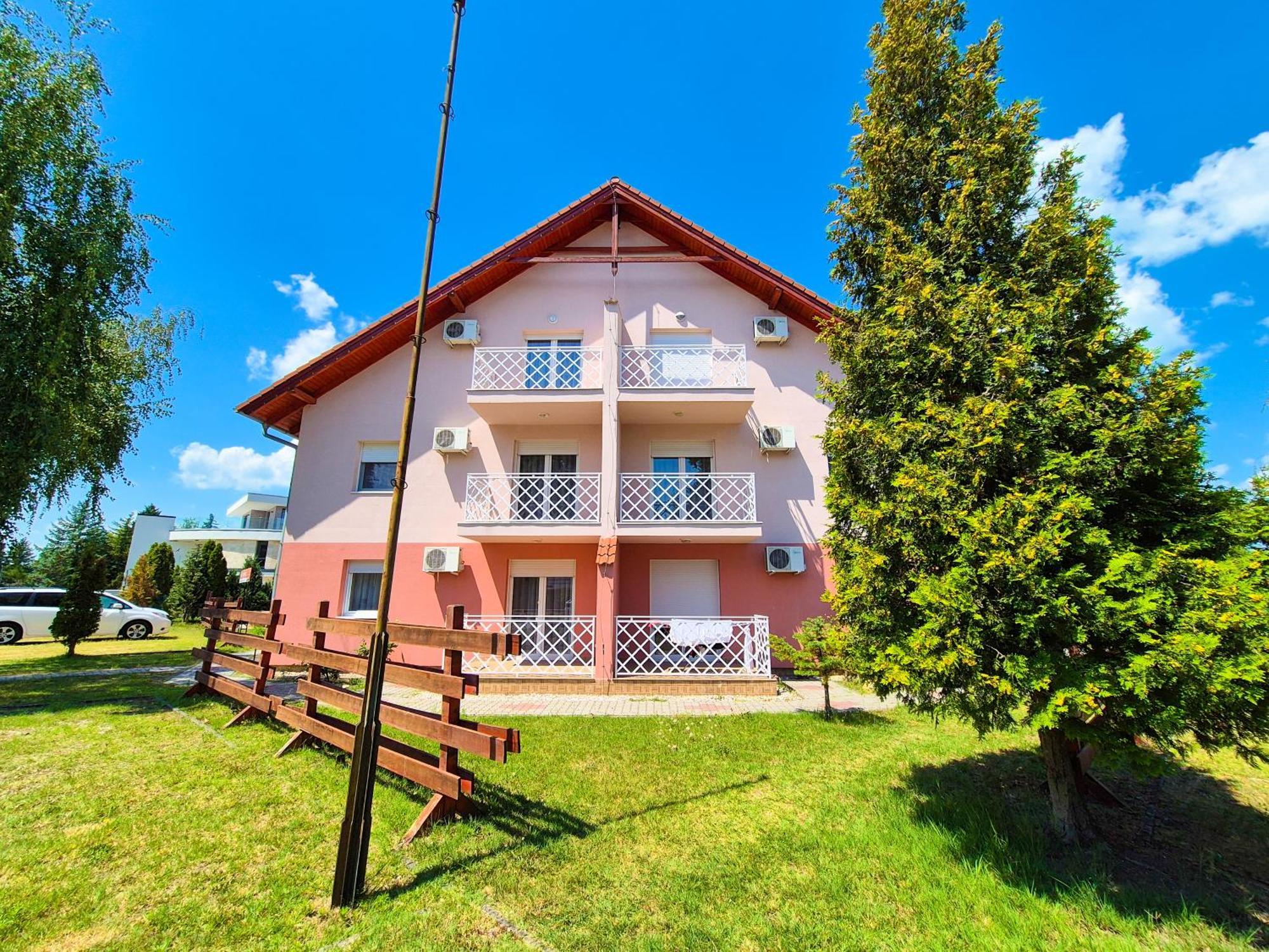 Ildiko Apartmanhaz Zamardi Exterior photo