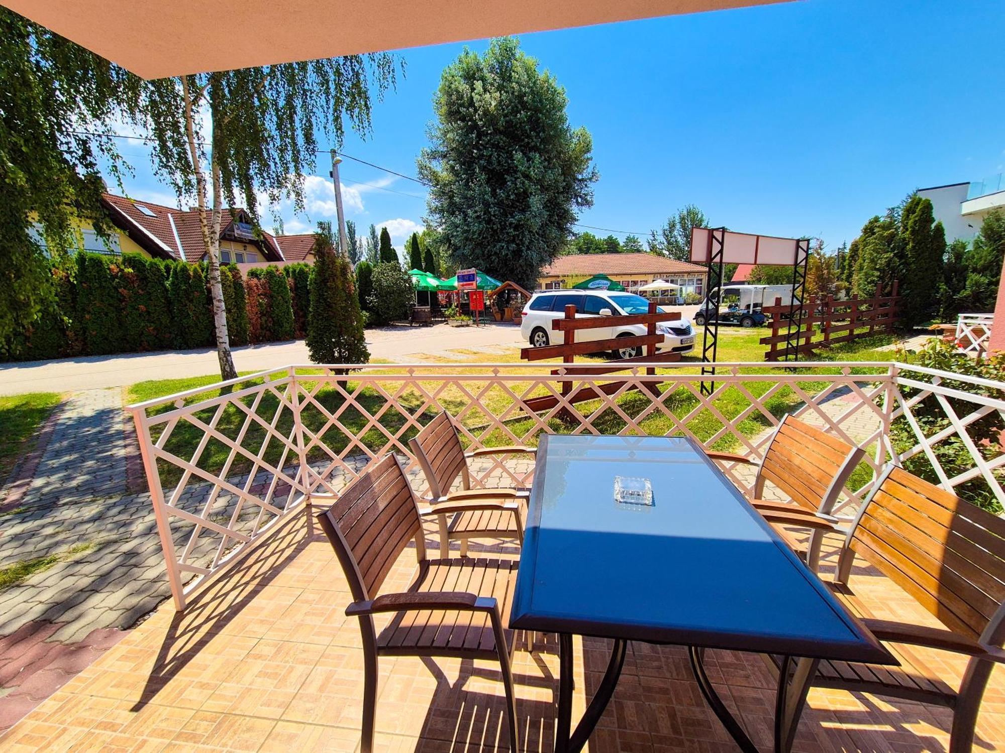 Ildiko Apartmanhaz Zamardi Exterior photo