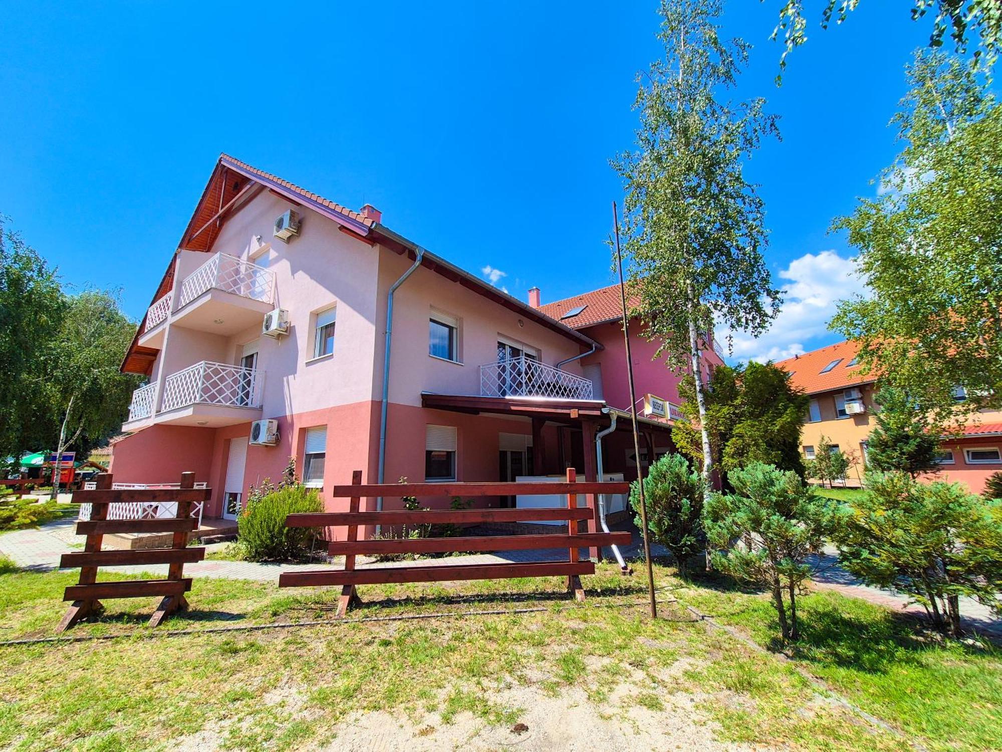 Ildiko Apartmanhaz Zamardi Exterior photo