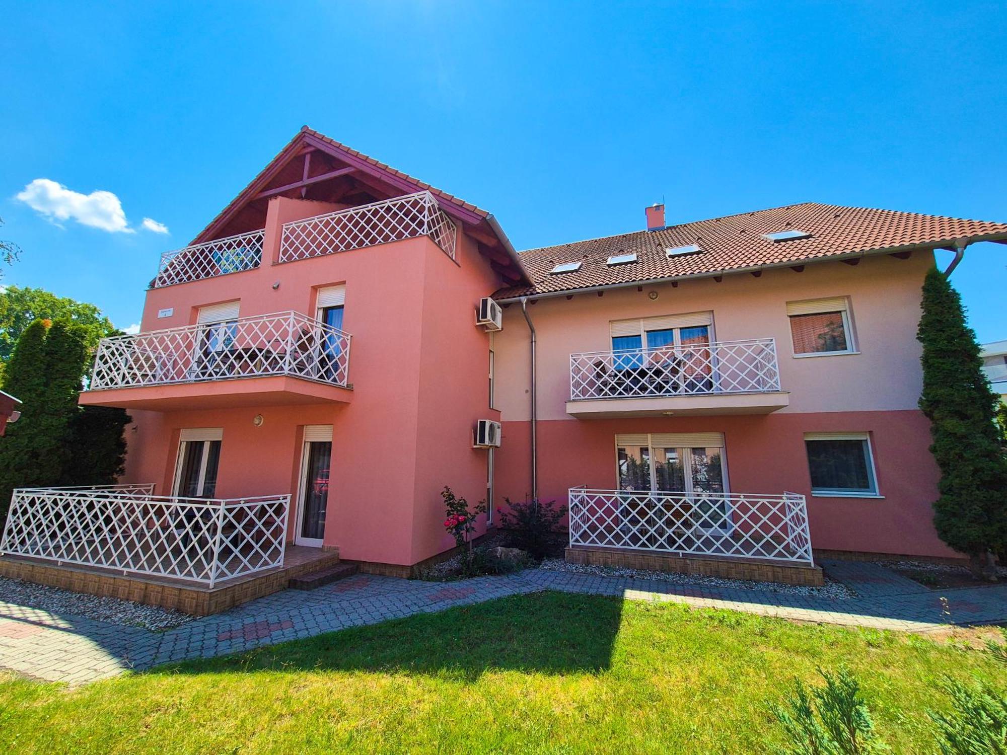 Ildiko Apartmanhaz Zamardi Exterior photo