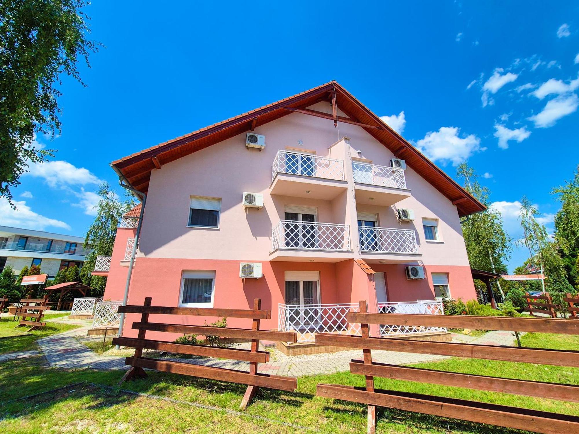 Ildiko Apartmanhaz Zamardi Exterior photo