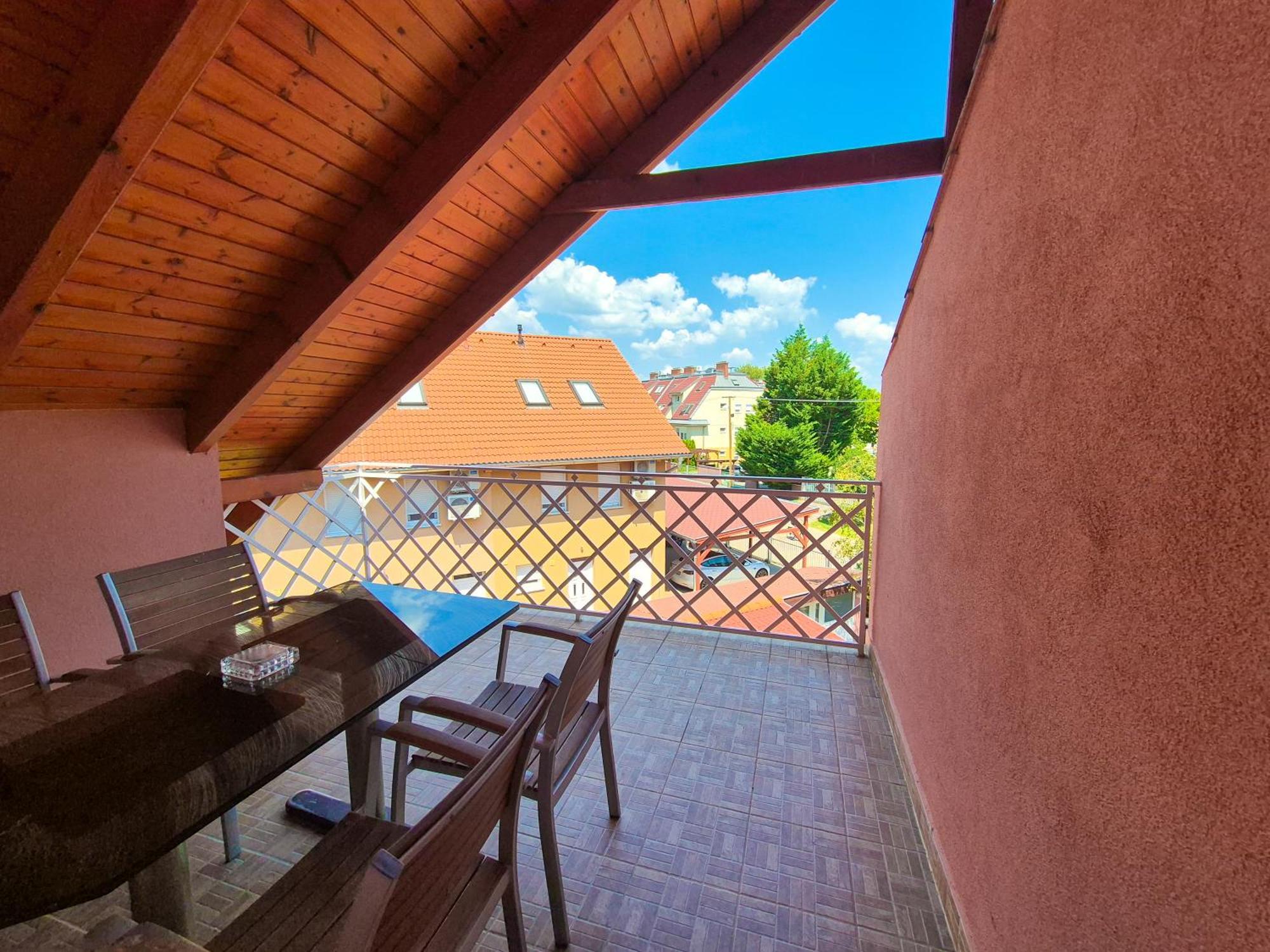 Ildiko Apartmanhaz Zamardi Exterior photo